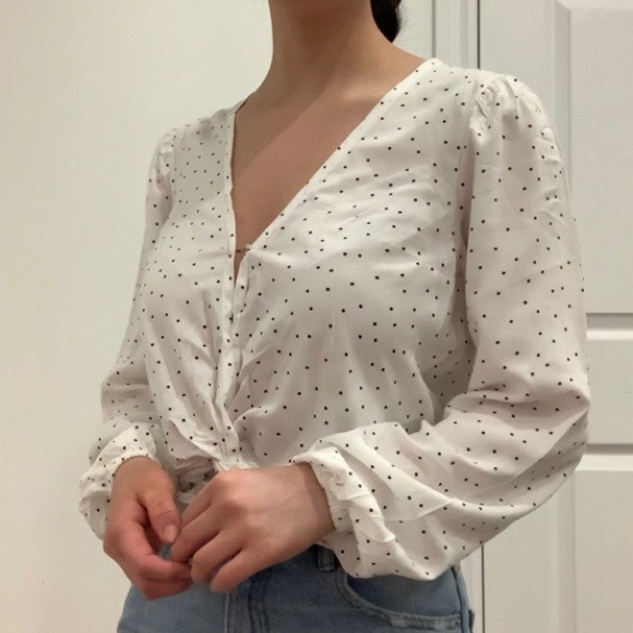 BNWT Polka dot blouse - Picture 2 of 3